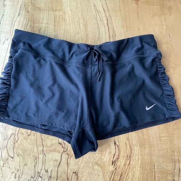 Nike Women's Black Shorts- Medium - Picture 1 of 5